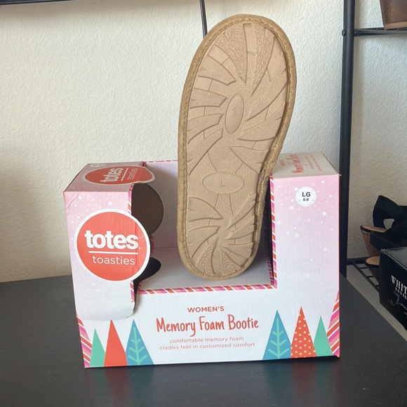 Totes Toasties Memory Foam slippers - Picture 5 of 5